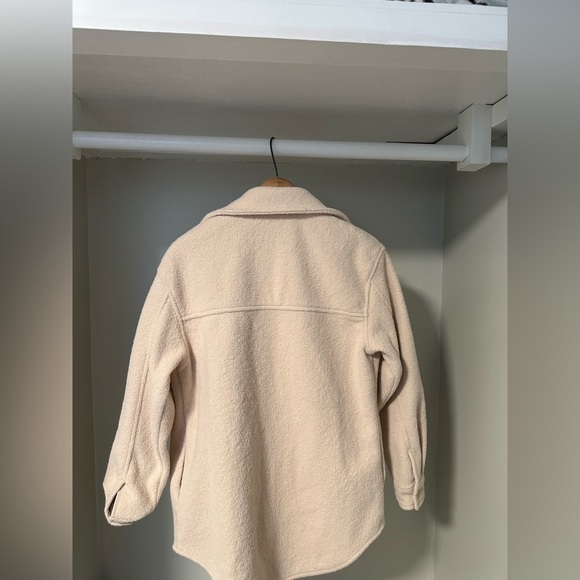 Shacket - Picture 2 of 3